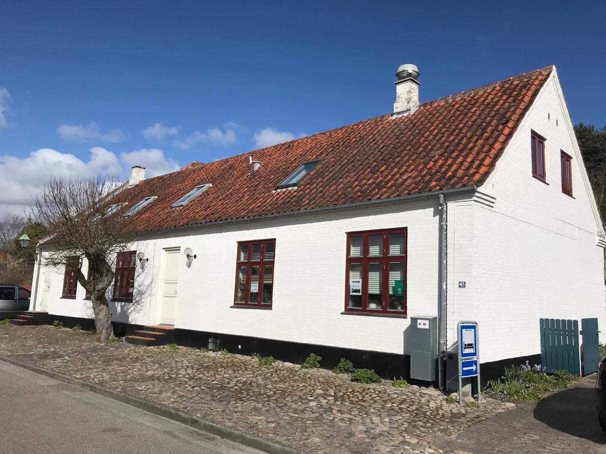 Ibsens Gaard Hotel Ebeltoft Bagian luar foto